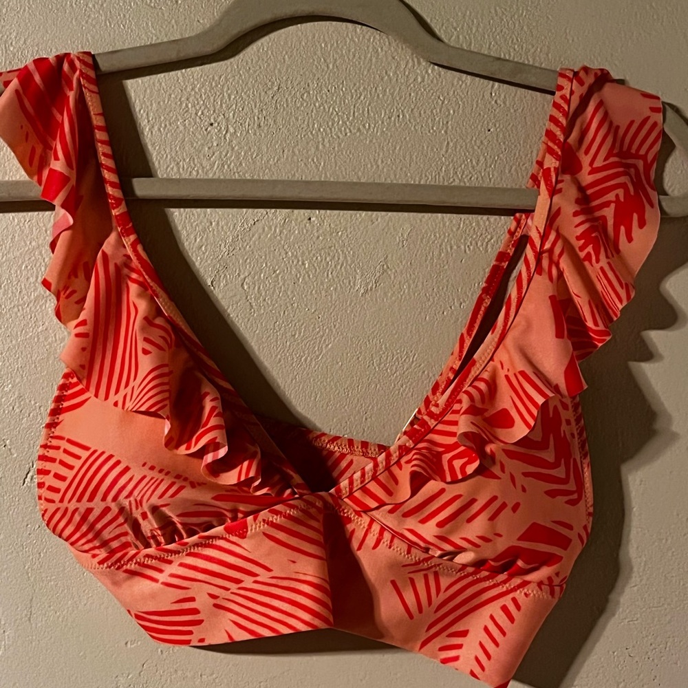 Pink bikini top